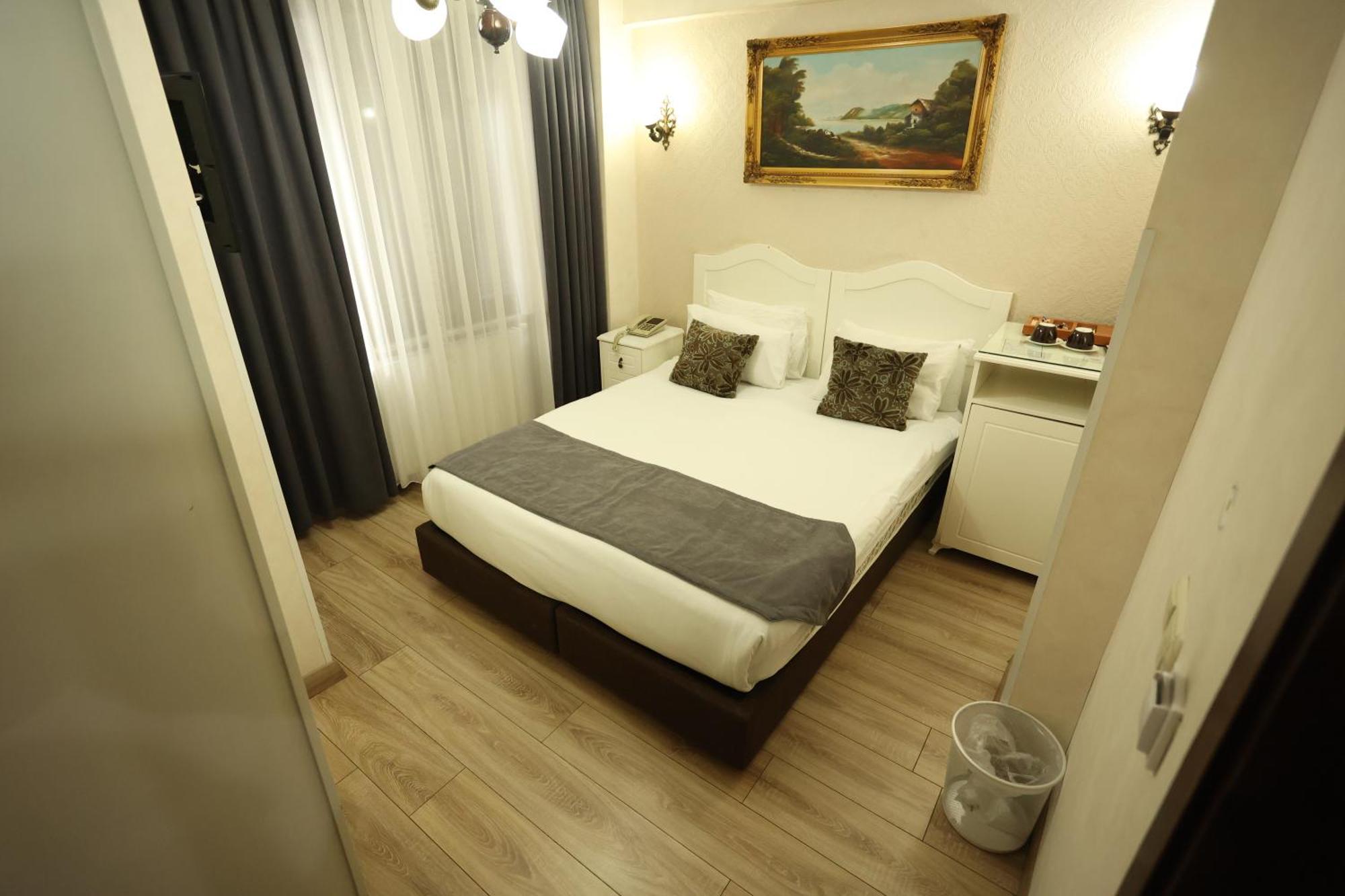 Asmali Hotel Istanboel Buitenkant foto