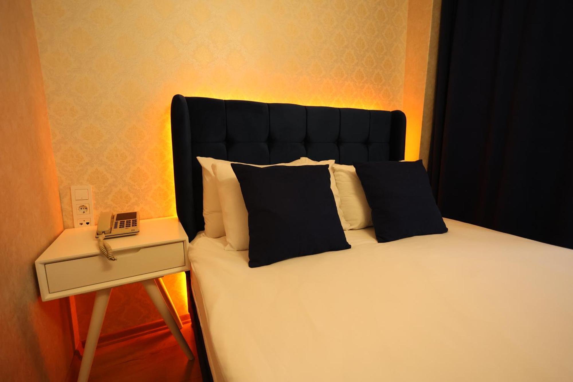 Asmali Hotel Istanboel Buitenkant foto